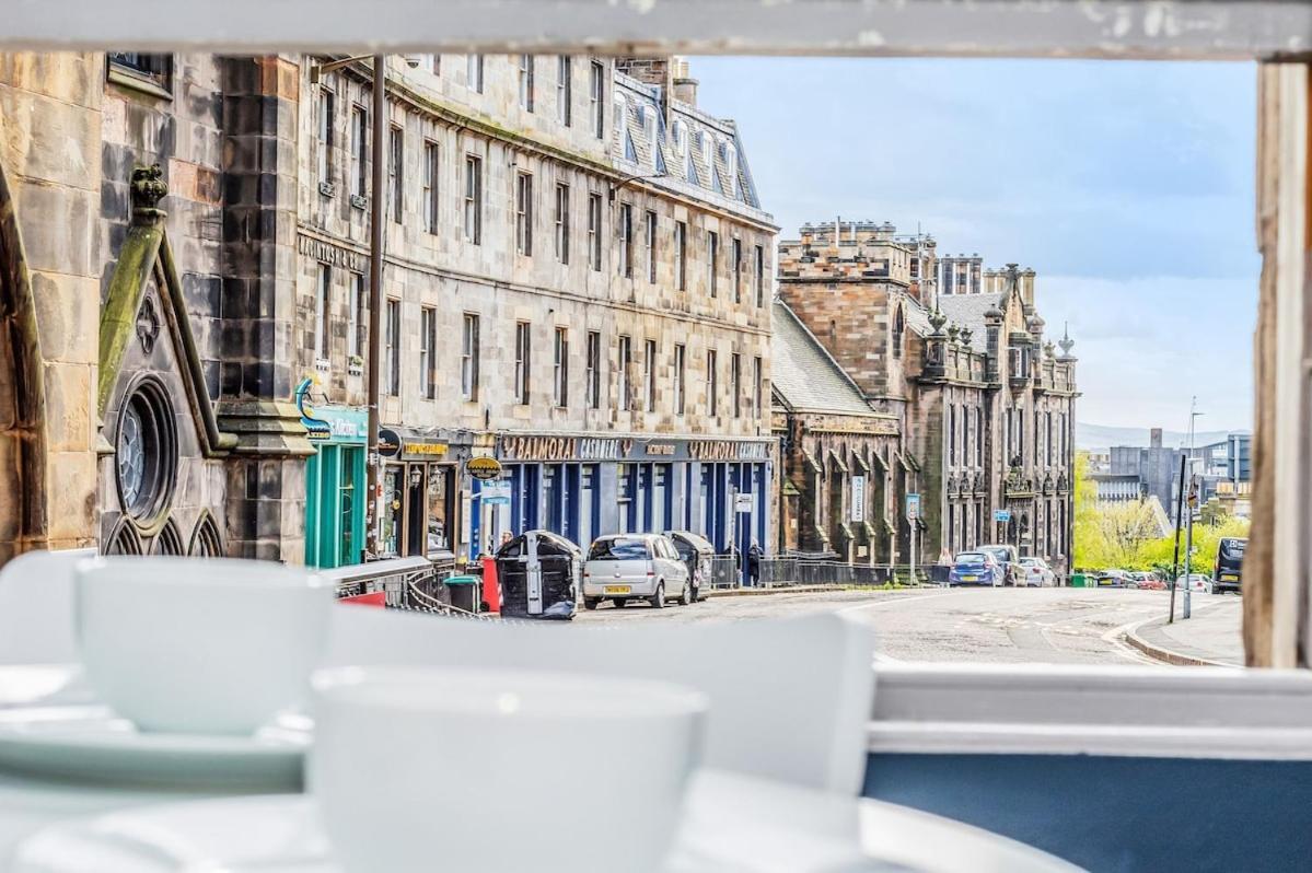 Cozy At Castle, Parking Apartment Edinburgh