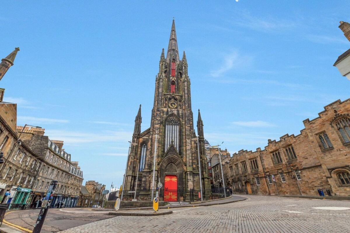 Cozy At Castle, Parking Apartment Edinburgh